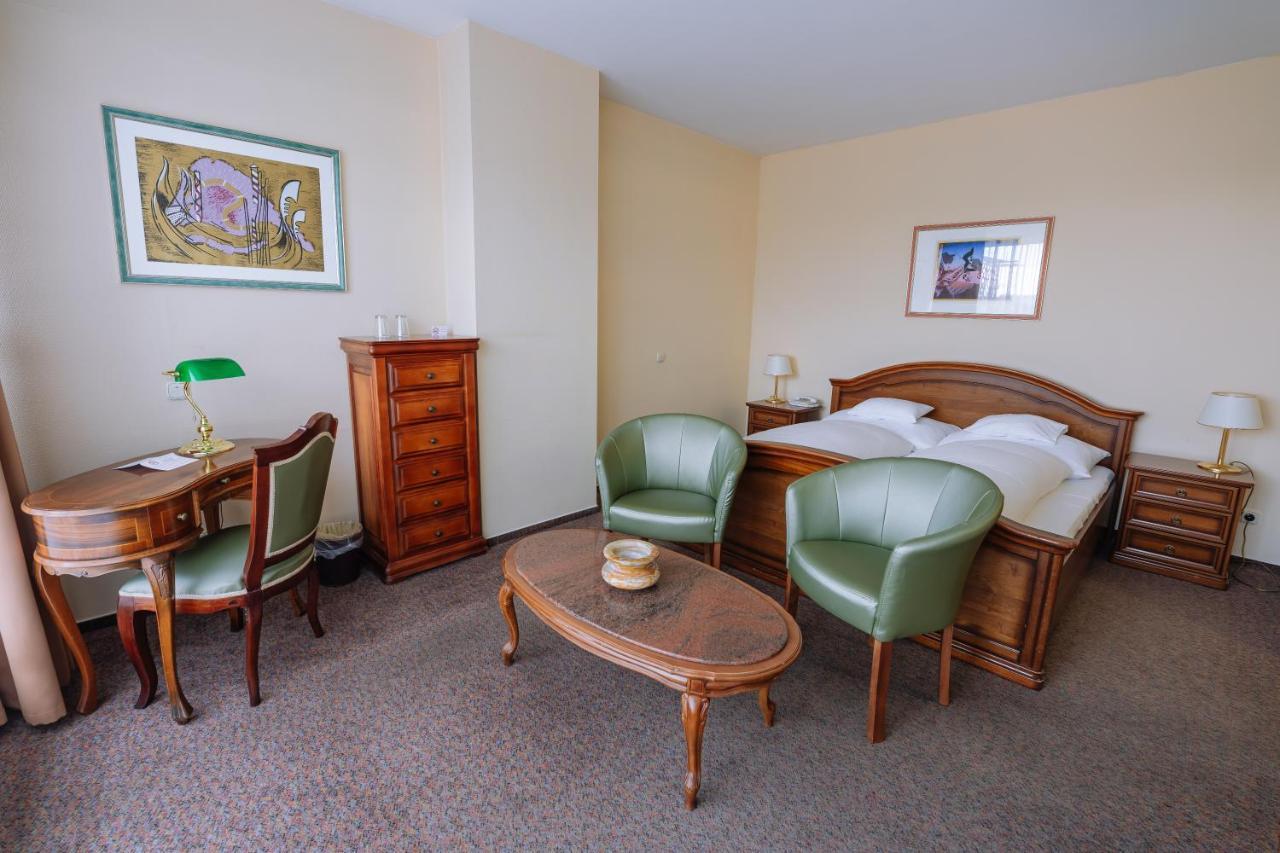 Pannonia Hotel Šoproň Exteriér fotografie